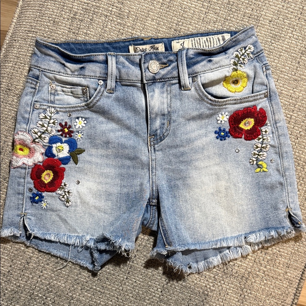 Indigo Rein Embroidered Flowers Rhinestone Distressed Jean Shorts Blue Washed 7